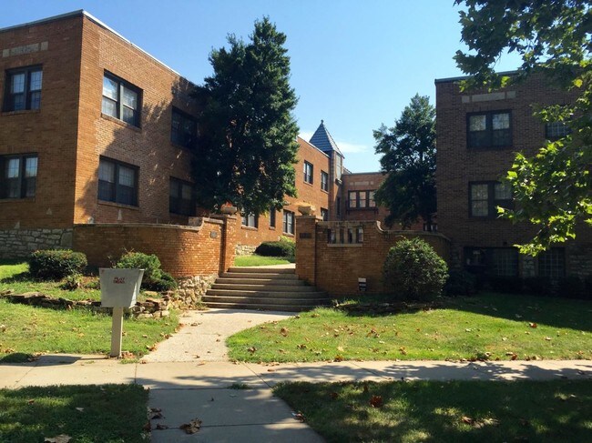 Building Photo - 4507 Roanoke Pkwy