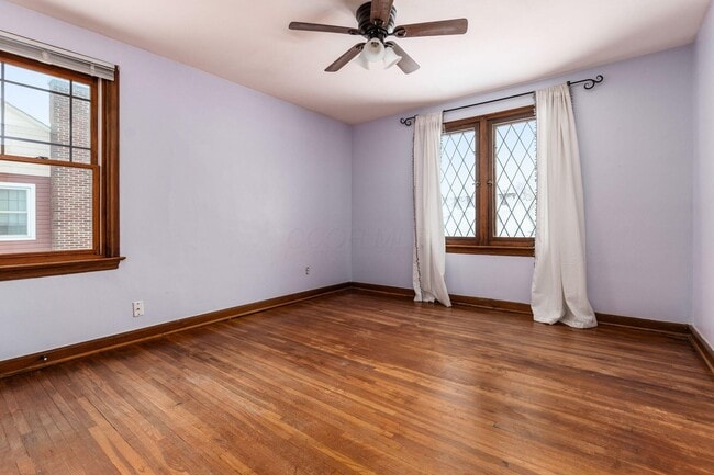 Building Photo - 51 E Schreyer Pl