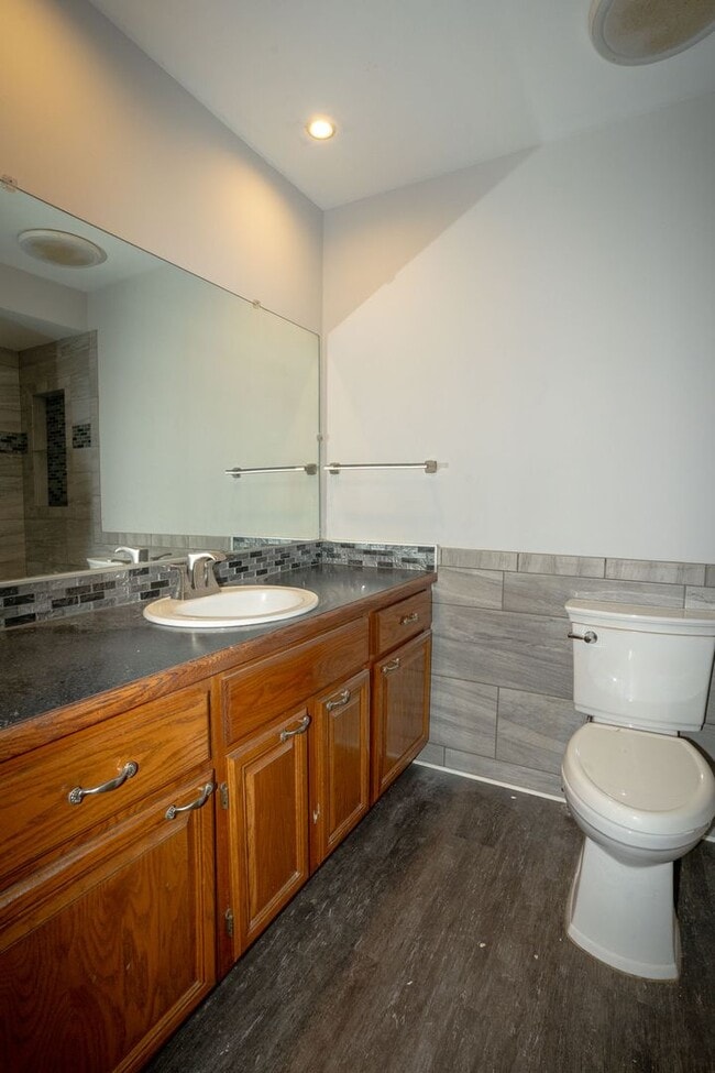 Building Photo - Got to see!  Two bedroom brick ranch style condo in Clinton Twp