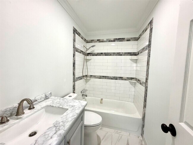 Building Photo - 718 Blue Rock Ct