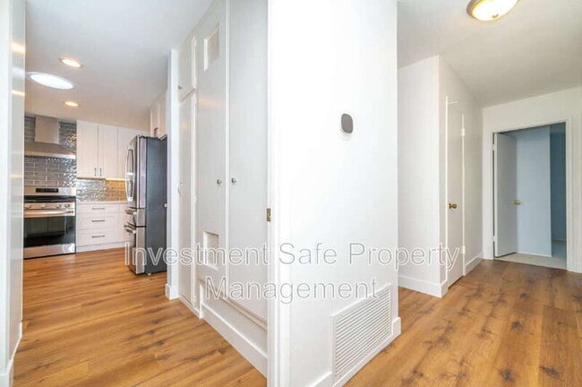 Building Photo - 6051 Bounty St