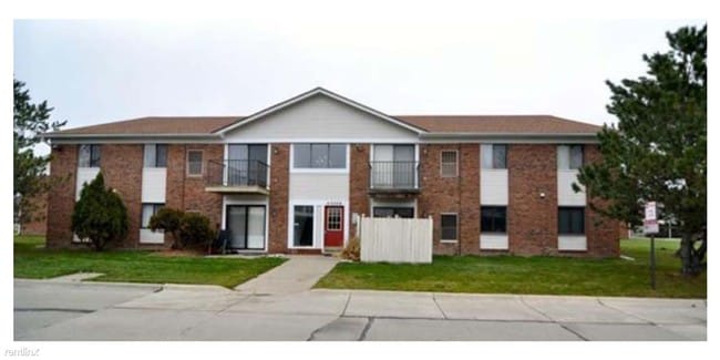 Primary Photo - 43256 Mound Rd