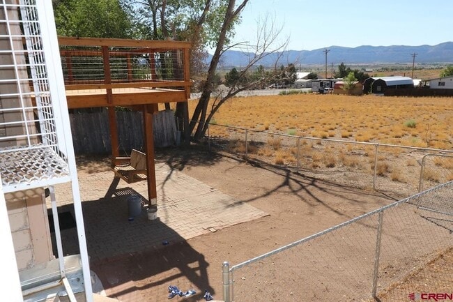 Building Photo - 2305 Pelota Dr