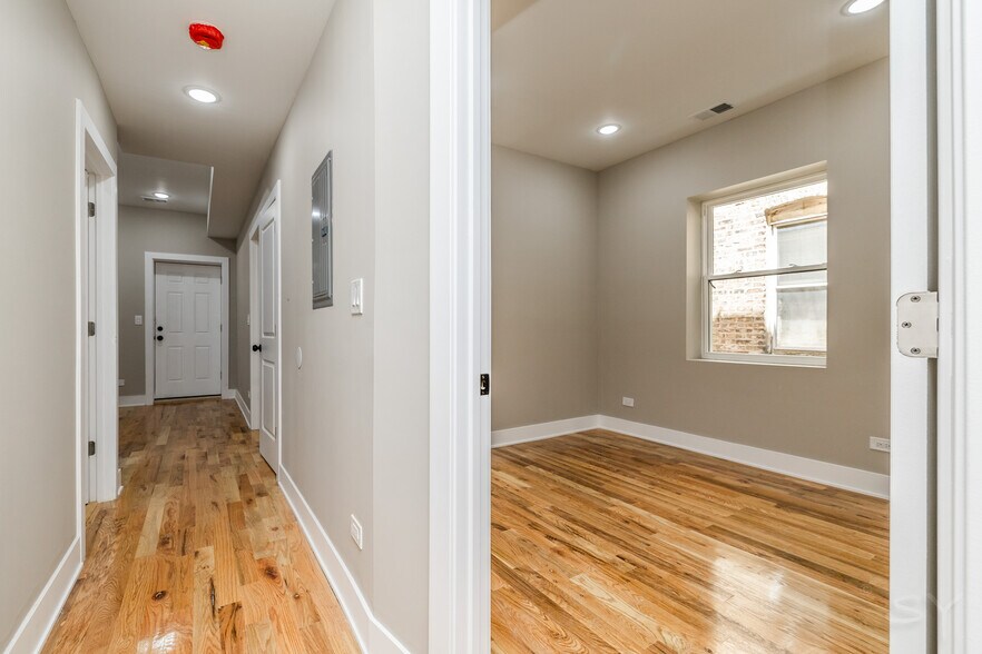 Building Photo - 6338 S Vernon Ave
