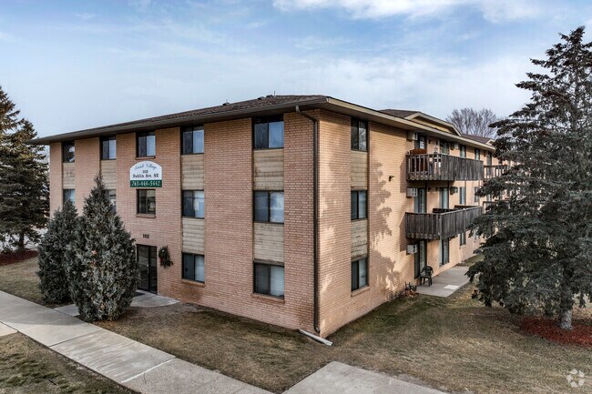 Building Photo - Isanti Village II