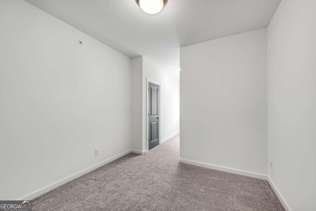 Building Photo - 501 Burton Dr