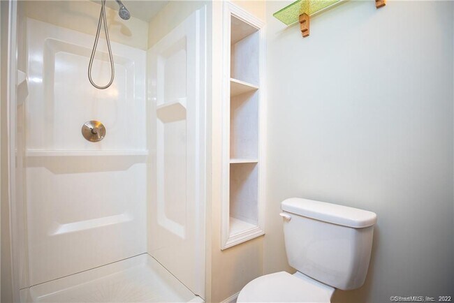 Building Photo - 2 Allspice Ln