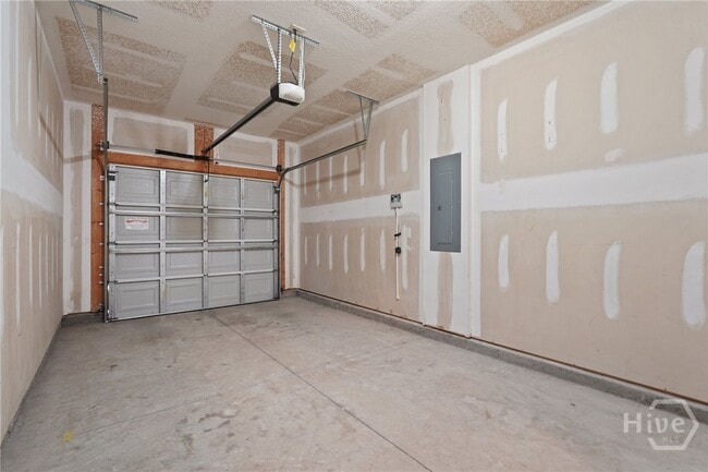 Building Photo - 504 Potter Stone Square