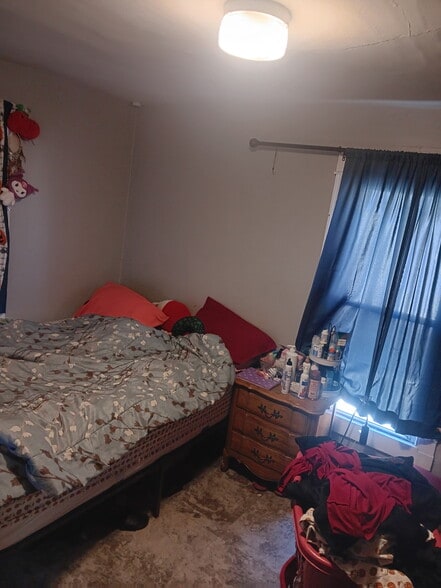 Building Photo - 503 N Eastwood Dr