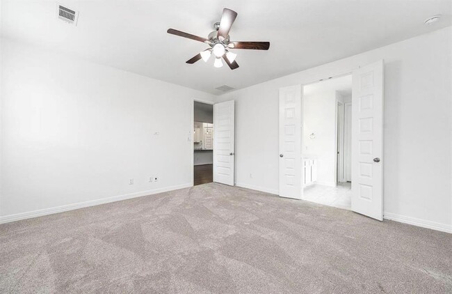 Building Photo - 9710 Autumn River Ln