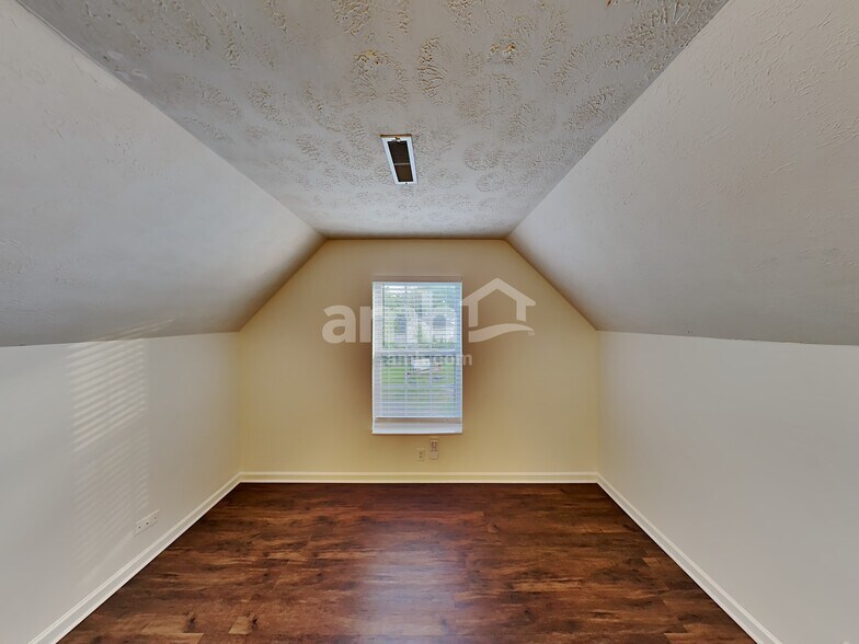 Building Photo - 609 Hannah Ridge Ct