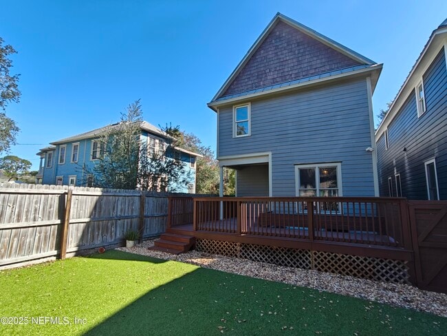 Building Photo - 1250 N Liberty St