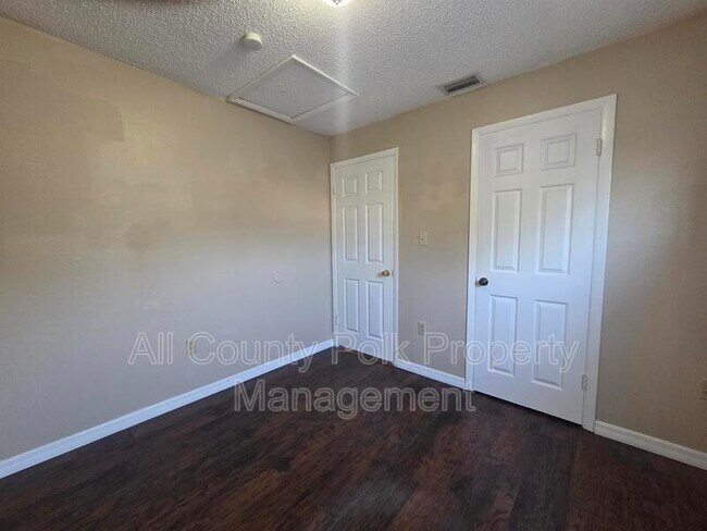 Building Photo - 1122 Mercury Dr W