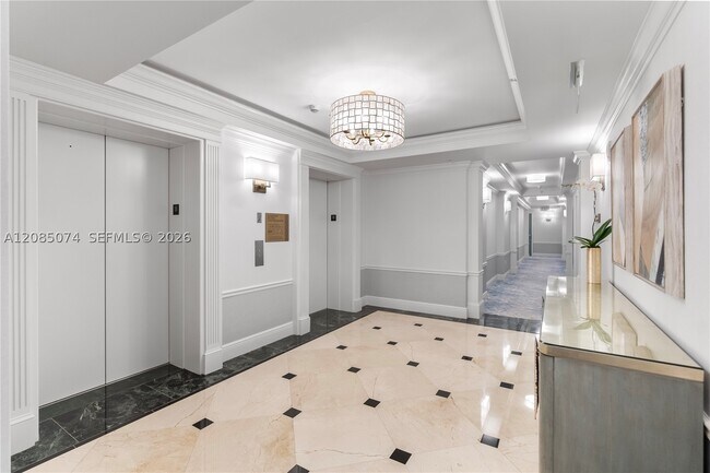 Building Photo - 3350 SW 27th St