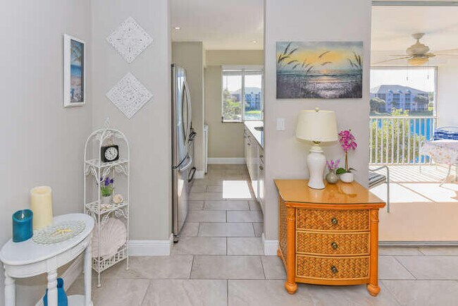 Building Photo - 353 S US Hwy 1