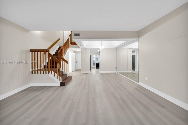 Building Photo - 14325 SW 57th Ln