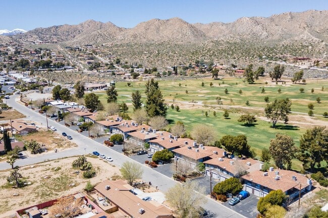 Building Photo - 55110 Airlane Dr