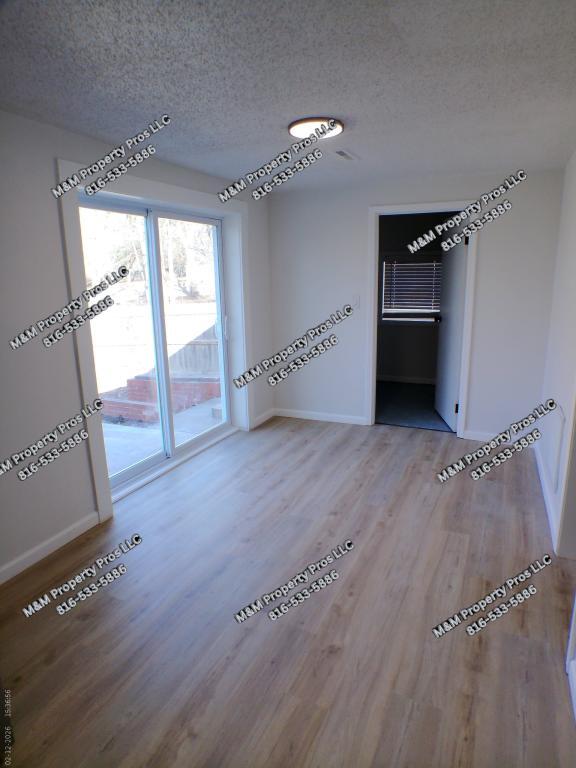 Building Photo - 8208 W 81st St