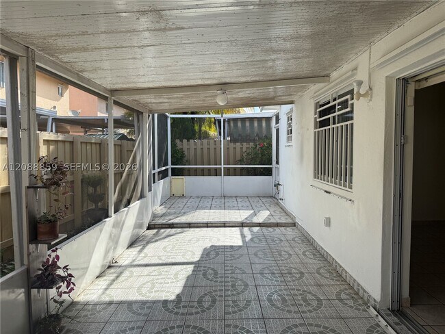 Building Photo - 3559 W 71st Terrace
