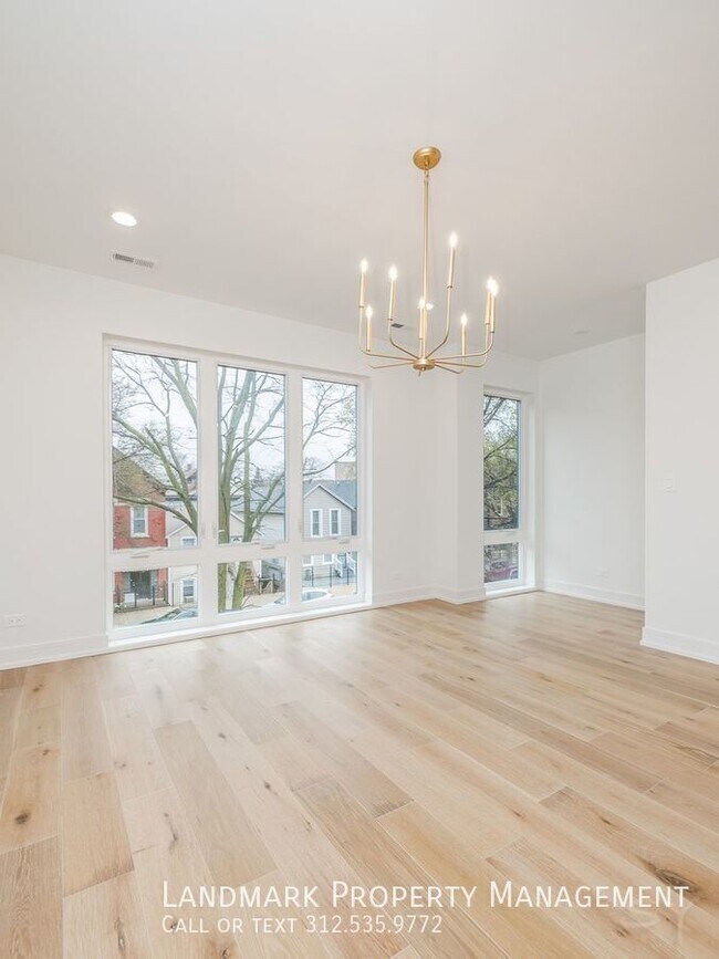 Building Photo - 1726 W Cullerton St