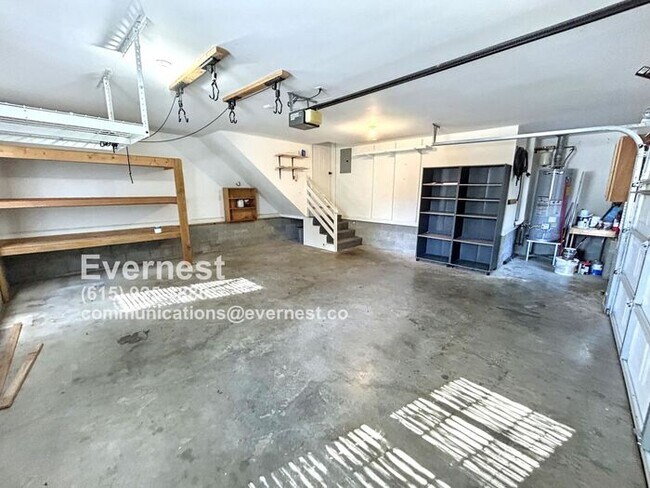 Building Photo - 4-Bedroom, 3.5-Bathroom Home in a Peaceful...