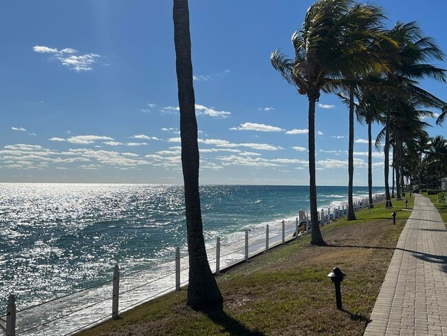 Primary Photo - 400 S Ocean Blvd
