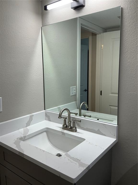 Building Photo - 7645 Sun Island Dr S