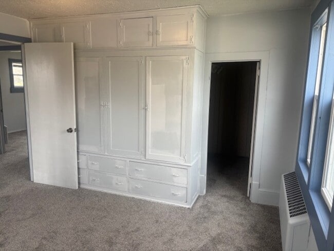 Building Photo - 1611 Ontario Ave