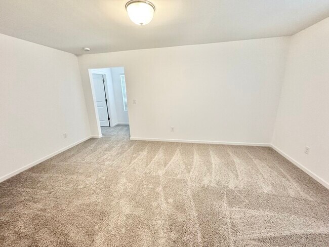 Building Photo - 4 br 2.5 ba with 2 car garage new construction