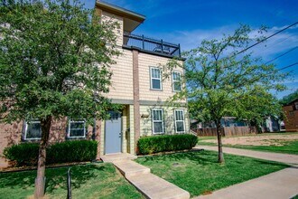 Building Photo - 1508 Avenue W