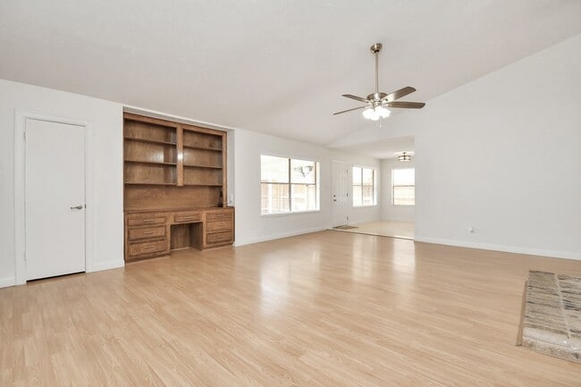 Building Photo - 2514 Trailside Ct