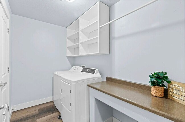Building Photo - 2153 Springtime Dr