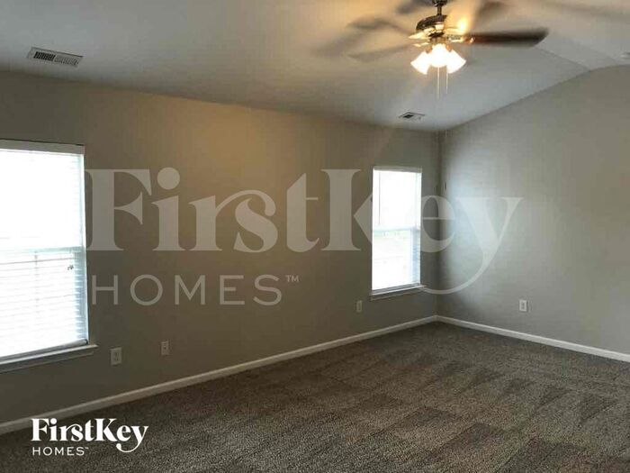 Building Photo - 12204 Palomar Dr