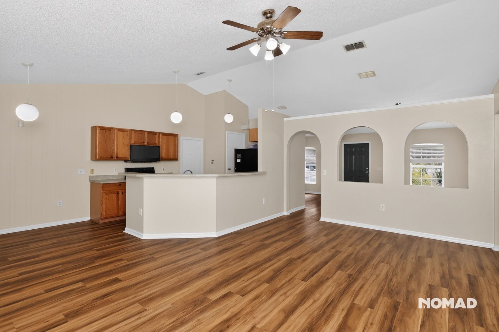 Building Photo - 14169 Spring Hill Dr