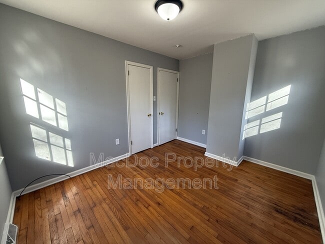 Building Photo - 727 Chalklevel Rd