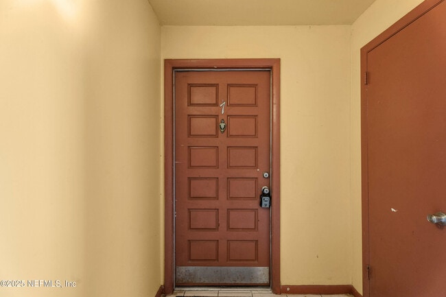 Building Photo - 6552 La Mirada Dr E