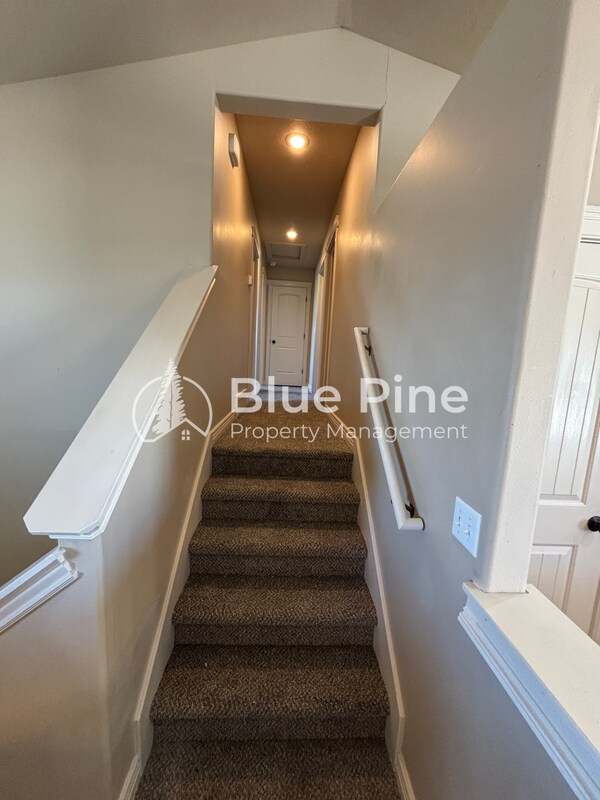 Building Photo - 1207 N Drystone Dr