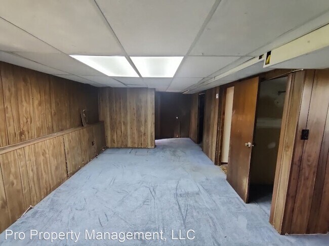 Building Photo - 3 br, 1.5 bath House - 77 Hitchcock Drive