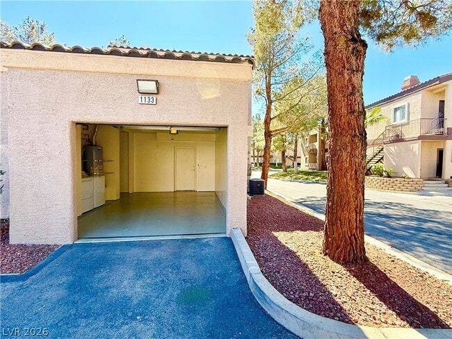 Building Photo - 5250 S Rainbow Blvd