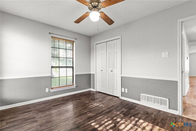 Building Photo - 4802 Canyon Cir