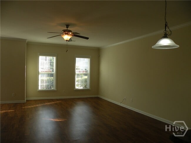 Building Photo - 104 Ventura Pl