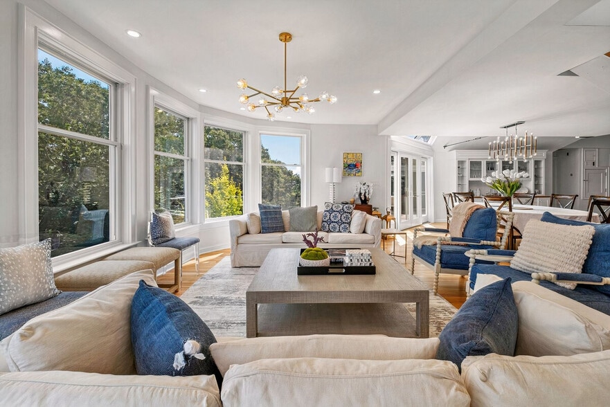 Building Photo - 43 Agamenticus Ave