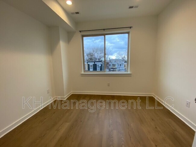 Building Photo - 3862 Olive St