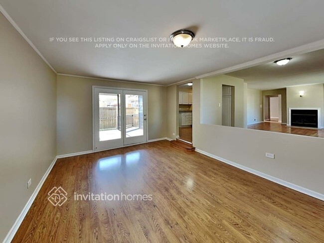 Building Photo - 5 E Adams St