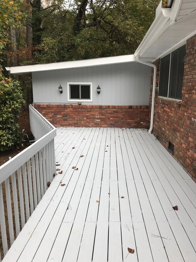 Building Photo - Don’t Miss Out! Look, Lease, and Live Spec...