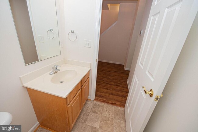 Building Photo - 420 Parkview Ct