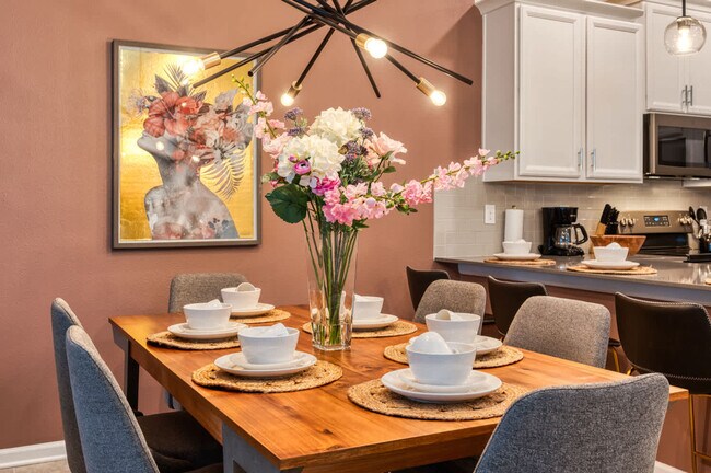 Building Photo - 853 Ocean Course Ave