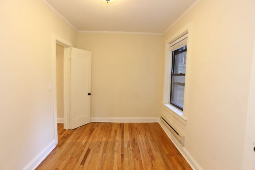 Building Photo - 626 W Patterson Ave