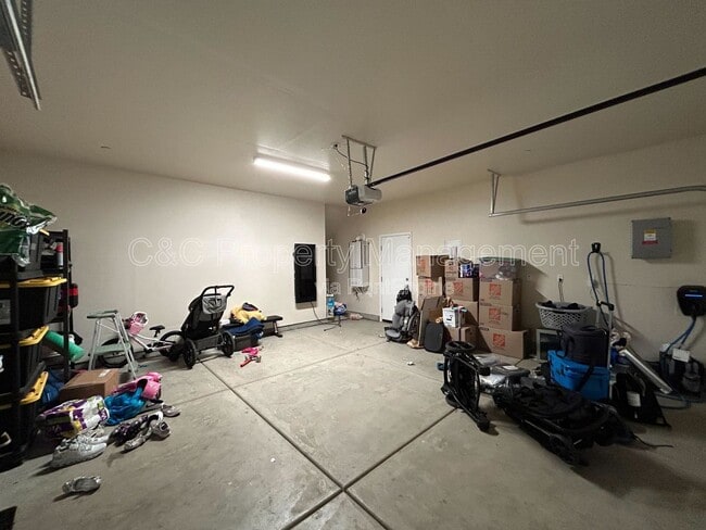 Building Photo - 711 Robert Ave