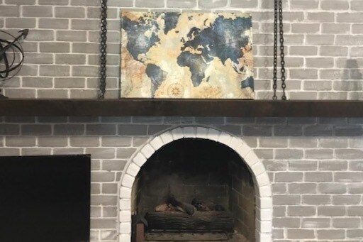 Living/Fireplace - 704 N Dryden Cir